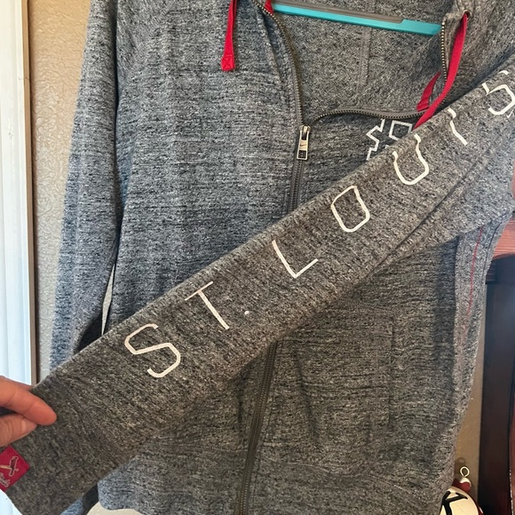 Nike St. Louis Cardinals Jacket. - Picture 4 of 6